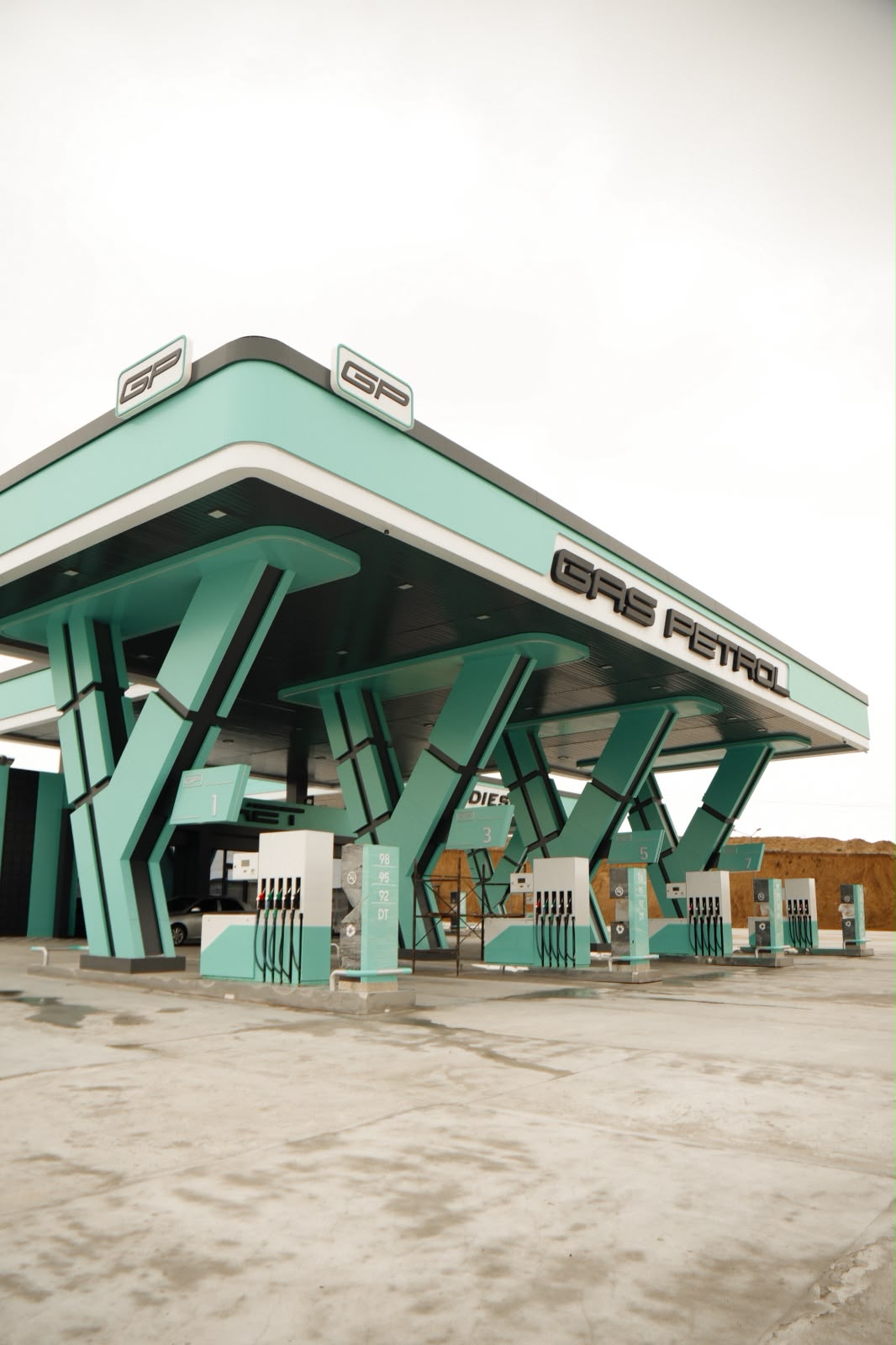 АЗС Gas Petrol — фасад и навес
